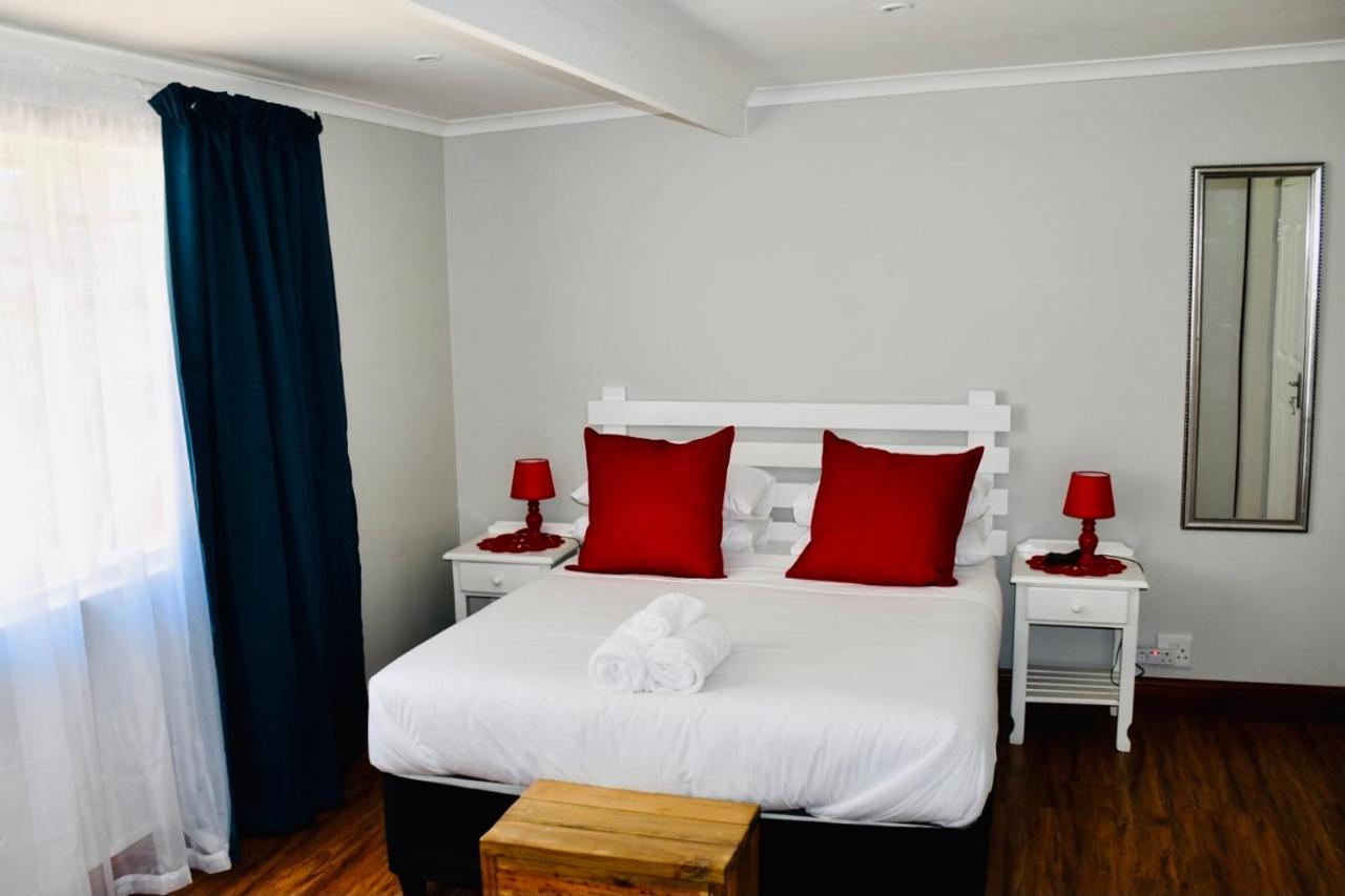 Friendz Guesthouse Knysna Exterior photo